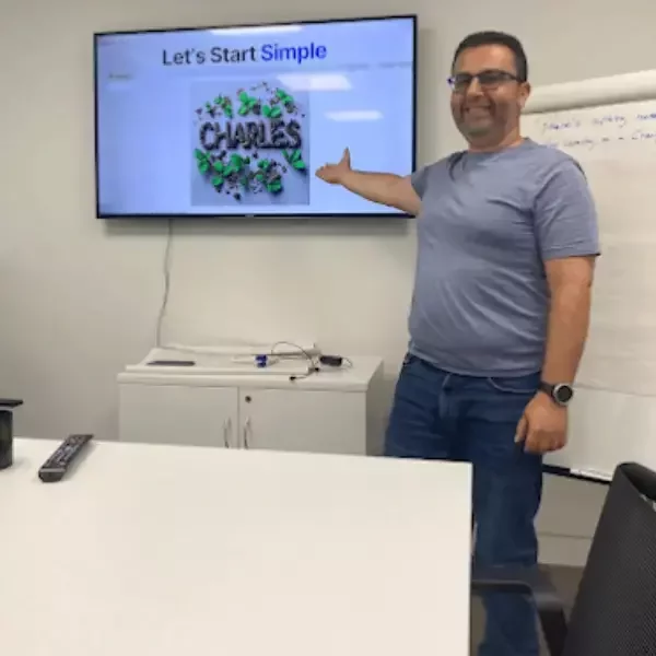 Photo of Charles Darwish, CEO at Cashmere Choice, sharing his experience with Hartz AI's prompt engineering course.