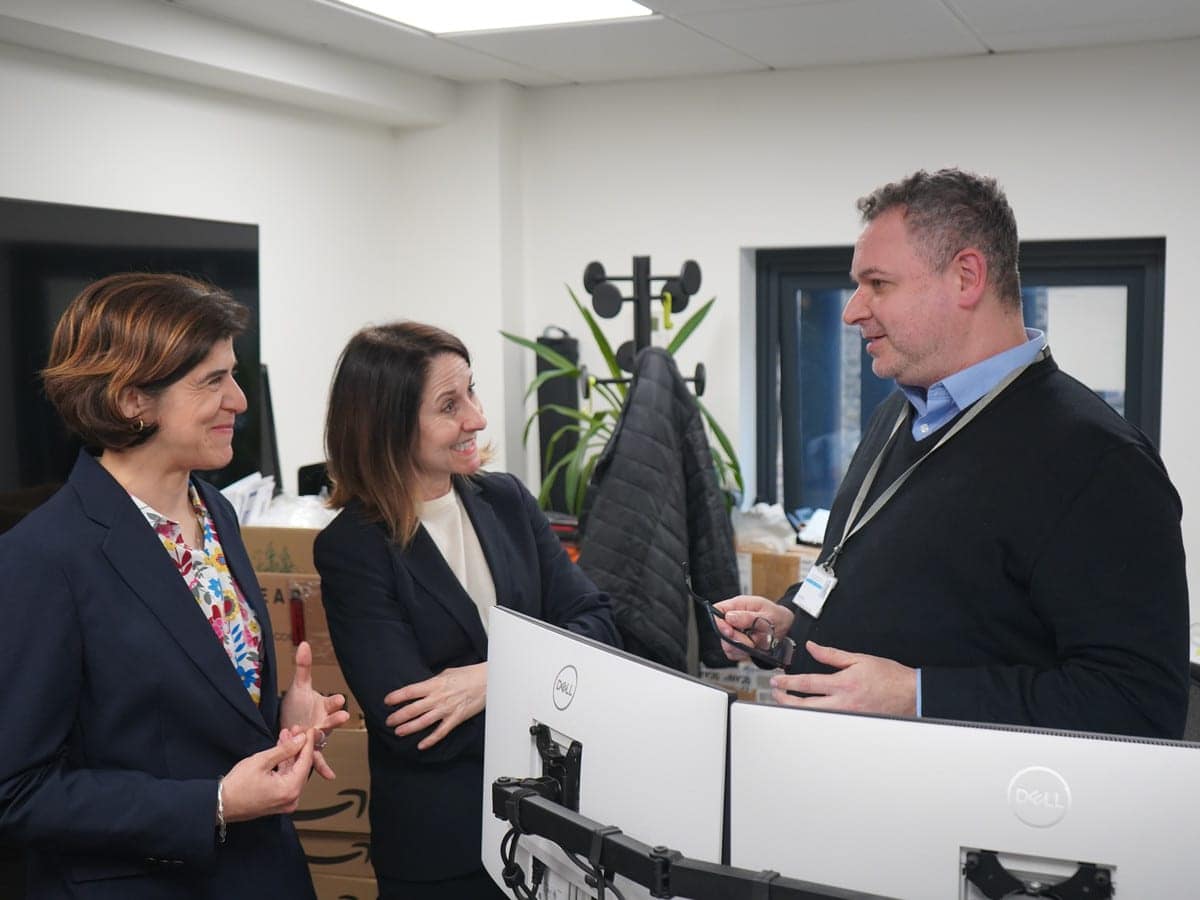 Craig Hartzel, Founder and CEO of Hartz AI, discussing AI and the UK workforce with Liz Kendall MP and Sarah Sackman, then Labour parliamentary candidate for Finchley and Golders Green, at the Wohl Enterprise Hub, Finchley, London.